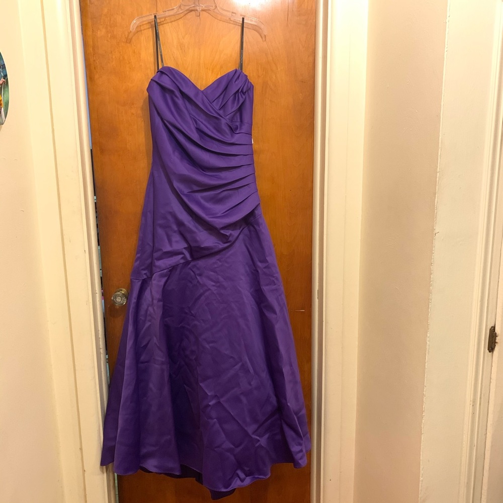 NWT sleeveless prom dress